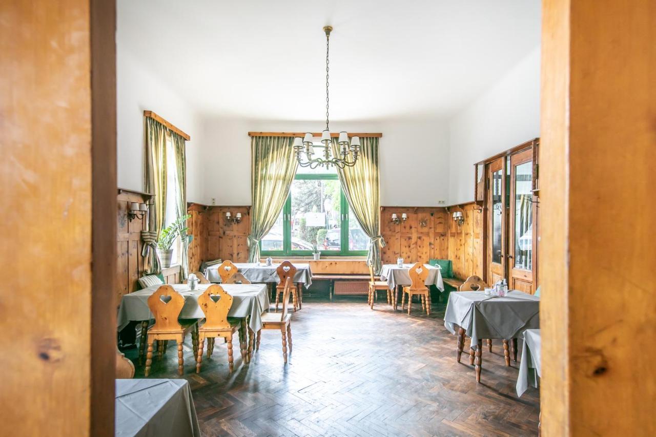 Hotel Bergwirt Schoenbrunn Wina Bagian luar foto