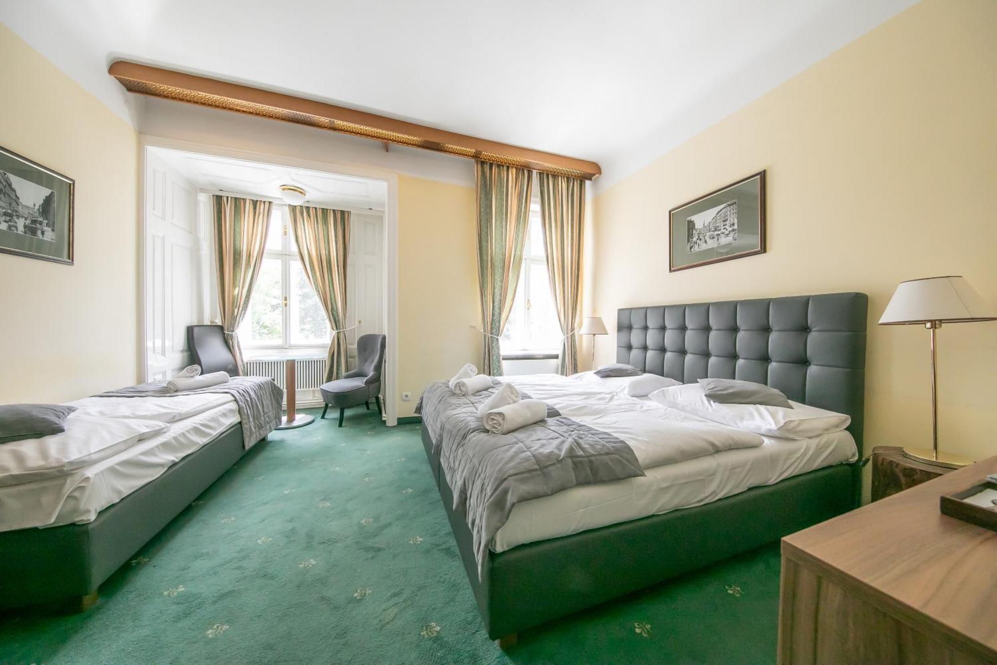 Hotel Bergwirt Schoenbrunn Wina Bagian luar foto