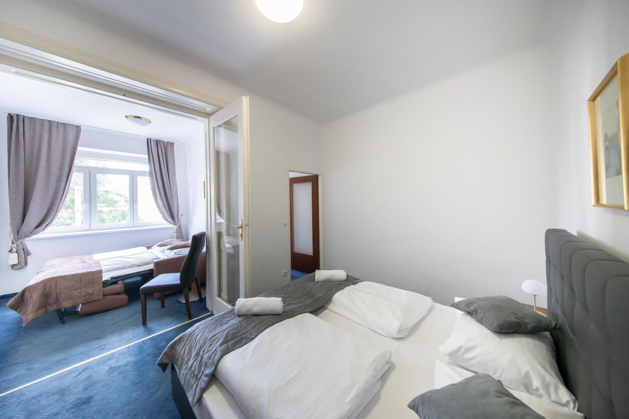 Hotel Bergwirt Schoenbrunn Wina Bagian luar foto
