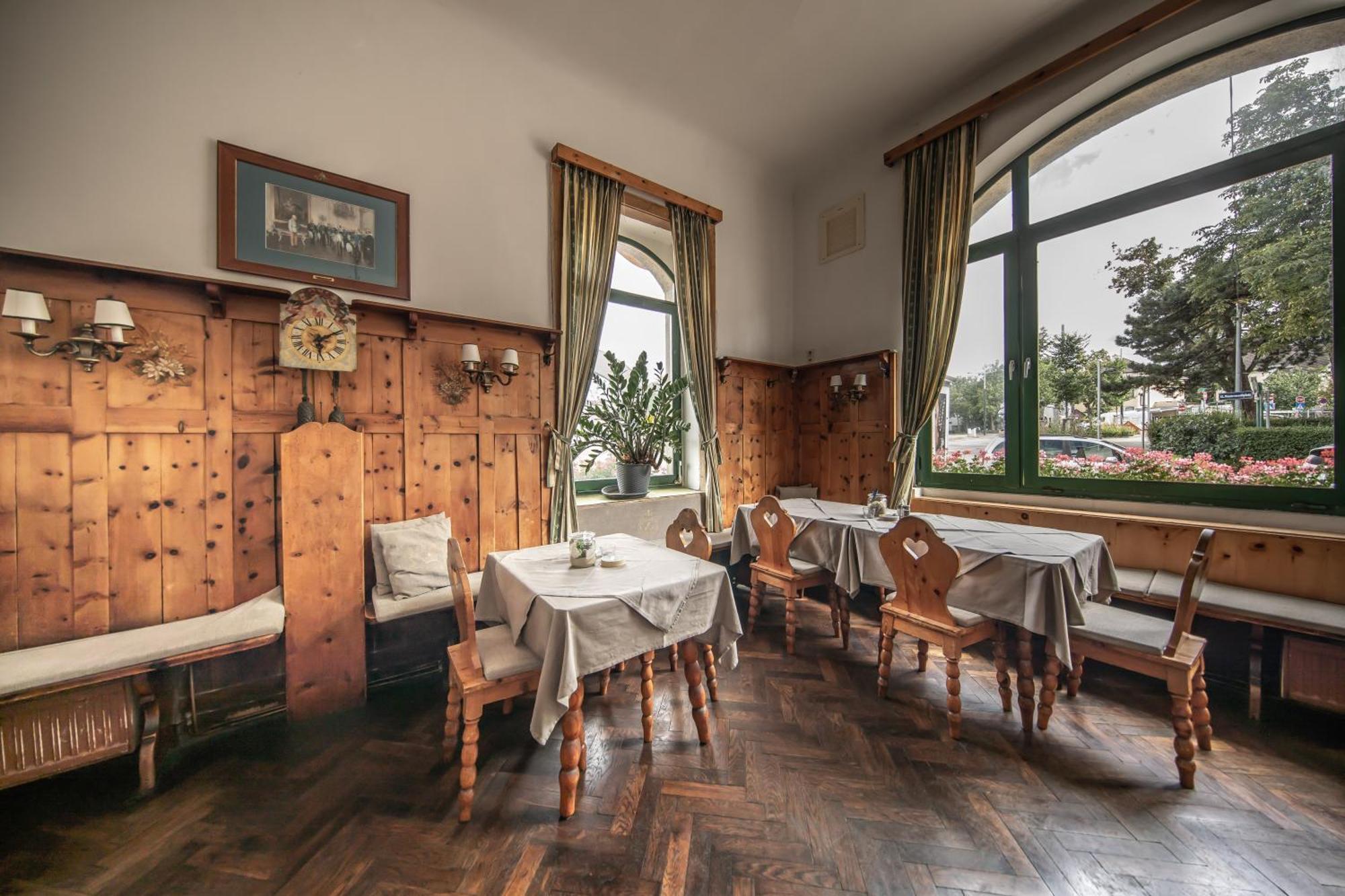 Hotel Bergwirt Schoenbrunn Wina Bagian luar foto