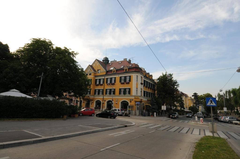 Hotel Bergwirt Schoenbrunn Wina Bagian luar foto